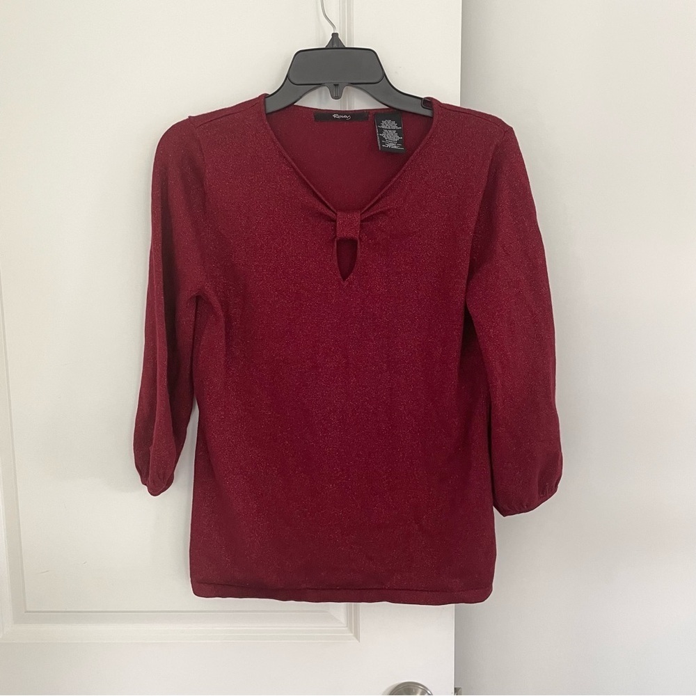 Ralsey Red Sparkly Metallic 3/4 Bell Sleeve V-Neck Keyhole - Picture 3 of 10